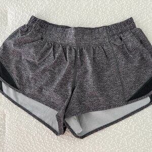 Lululemon Hotty Hot Shorts Low Rise 2.5